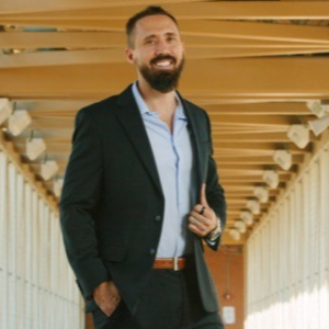 Increase Sales by Showing Up Higher on Google Without Paying for Ads with Damon Burton