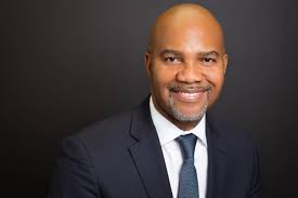 Giving Away Money While Building Wealth with Douglas Eze Giving Away Money While Building Wealth with Douglas Eze